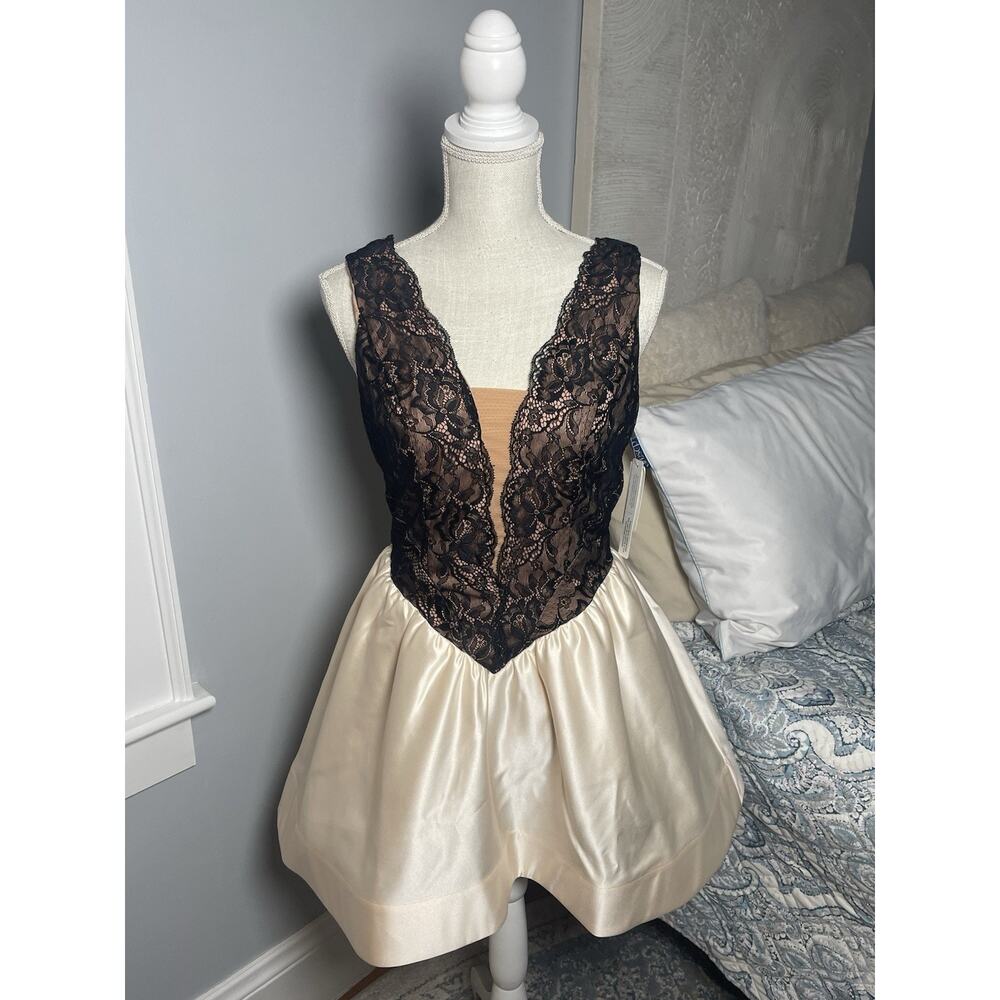 Maeve Anthropologie Lace Satin Dress US 6 Black Cream Deep V Formal